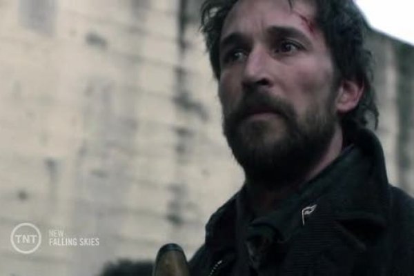 Titulky k Falling Skies S03E08 - Strange Brew