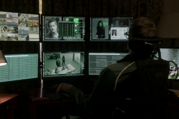Titulky k Intelligence S01E10 - Cain and Gabriel