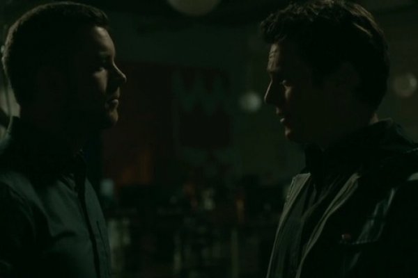 Titulky k Looking S01E08 - Looking Glass