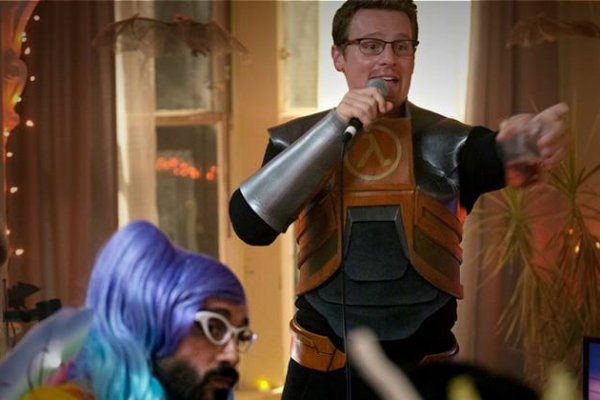 Titulky k Looking S02E06 - Looking for Gordon Freeman