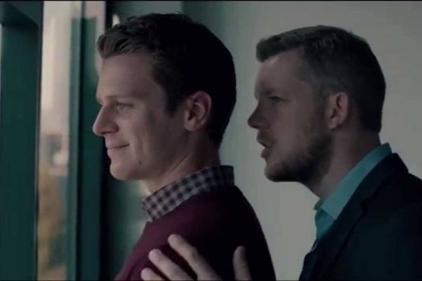 Titulky k Looking S02E09 - Looking for Sanctuary