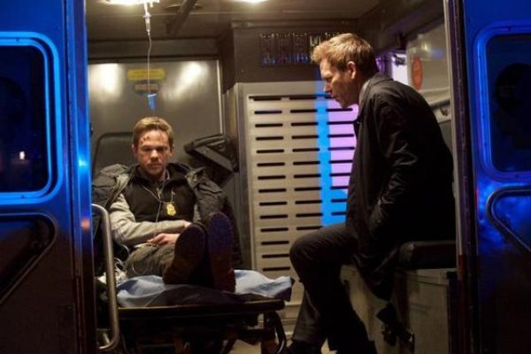 Titulky k The Following S01E12 - The Curse