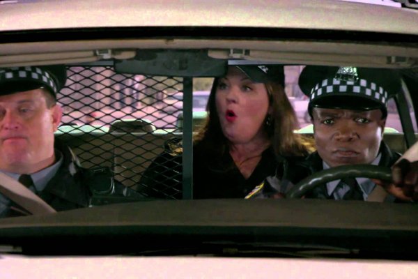 Titulky k Mike and Molly S04E02 - The First and Last Ride-Along