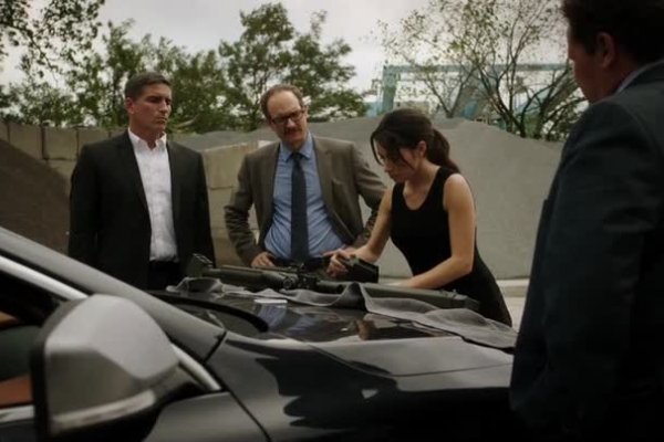 Titulky k Person of Interest S04E06 - Pretenders