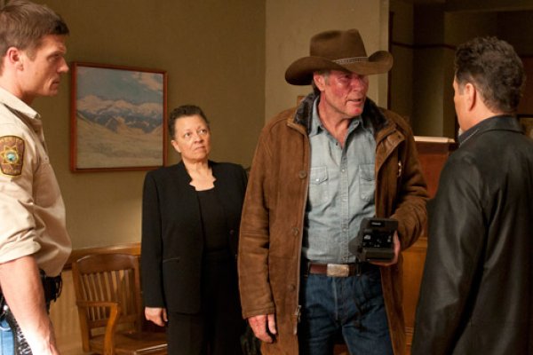 Titulky k Longmire S01E05 - Dog Soldier