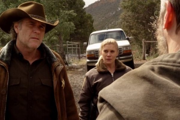 Titulky k Longmire S03E02 - Of Children and Travelers
