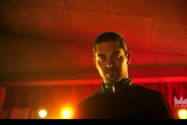 Titulky k From Dusk Till Dawn S02E10 - Santa Sangre