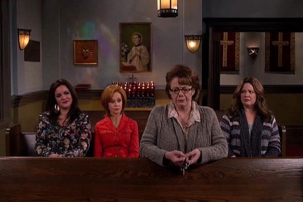 Titulky k Mike and Molly S06E12 - Curse of the Bambino