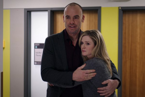 Titulky k The InBetween S01E10 - Monsters & Angels