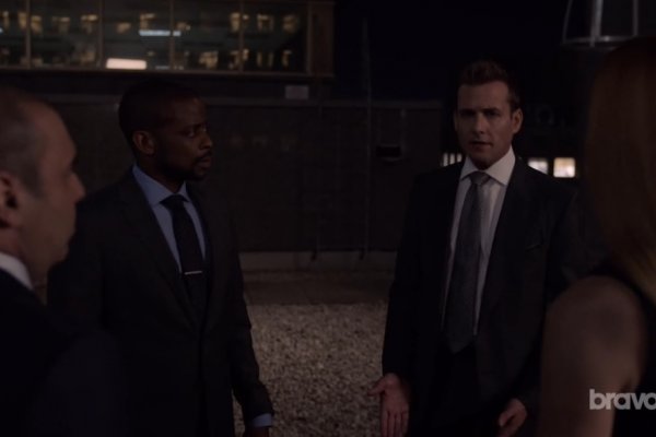 Titulky k Suits S09E06 - Whatever It Takes