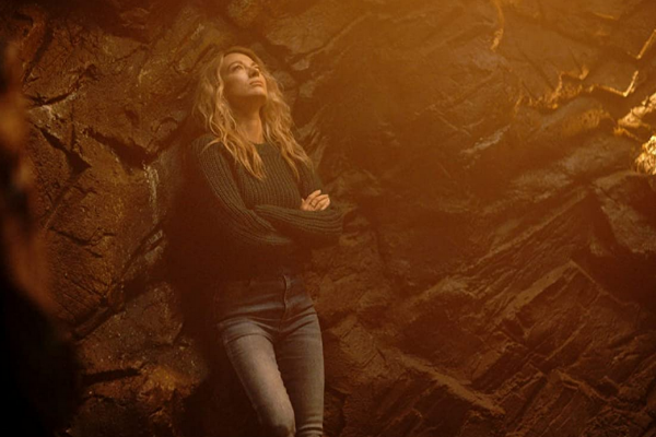 Titulky k La Brea S02E02 - The Cave