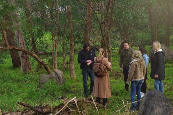 Titulky k La Brea S02E08 - Stampede